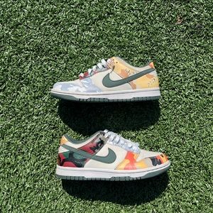 Nike dunk Low ‘Sail Multi Color’
Size 5y
8/10 condition no box 
Buy now $130